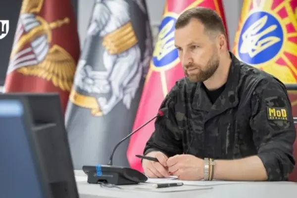 Міноборони назвало норму, за якою Хмара перейшов на цивільну посаду