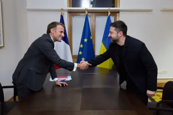 Зеленський після зустрічі з Макроном анонсував нові пакети для української авіації