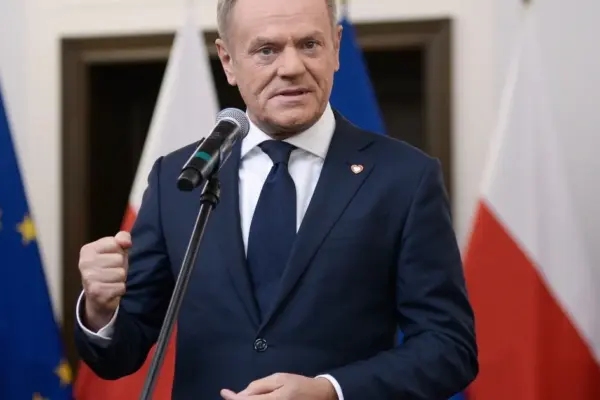 У Польщі заявили про можливий замах на Туска та Косіняка-Камиша: скликали нараду спецслужб